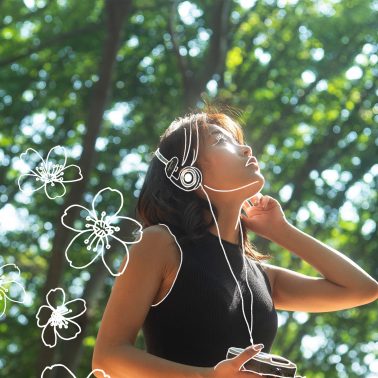 bas-angle-femme-poser-dehors3